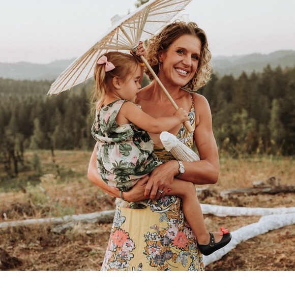 Meet your Posher, Amy - Picture 2 of 2